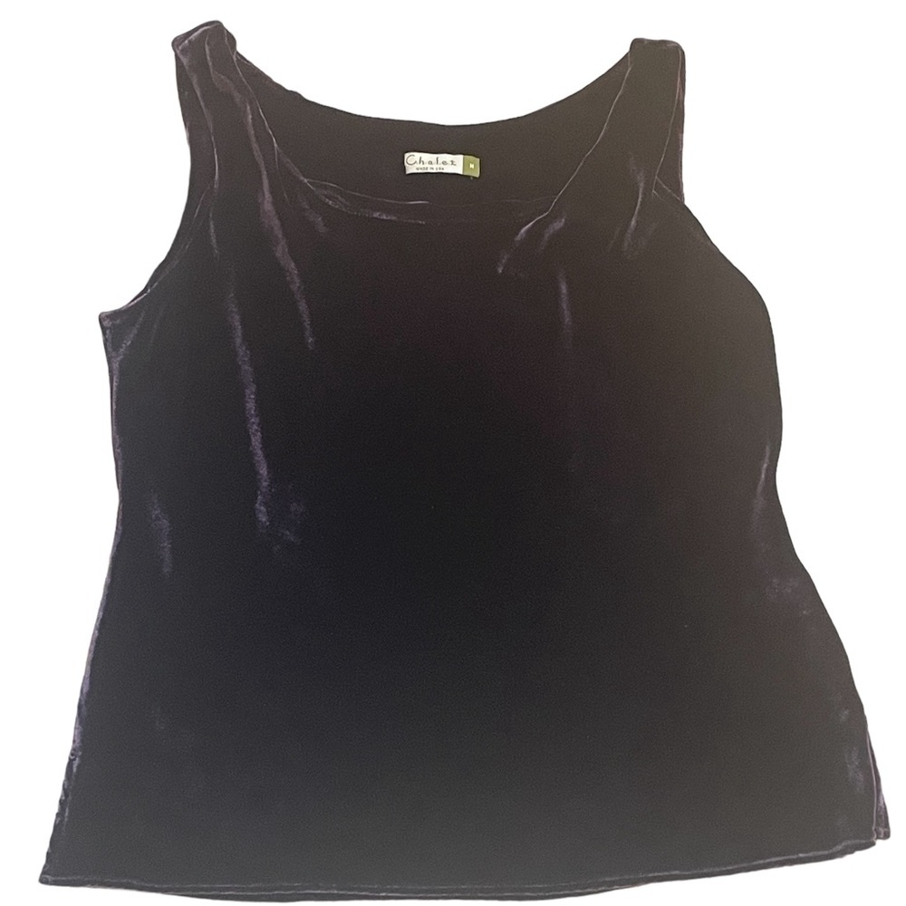 Chalet woman’s deep purple velvet sleeveless top, size medium‎